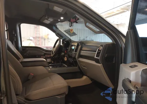 2017 Ford F-250 Xlt z USA, uszkodzony, nr VIN 1FT7W2BT1HEE69676